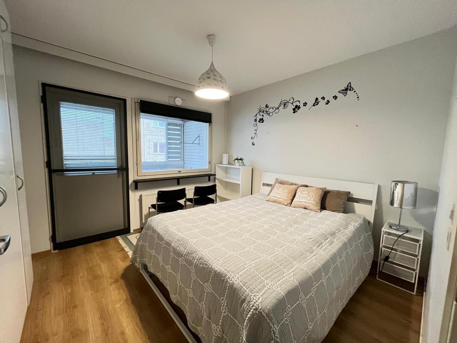 Private Rooms Near Metro, Free Parking,Direct Bus From Airport ヘルシンキ エクステリア 写真