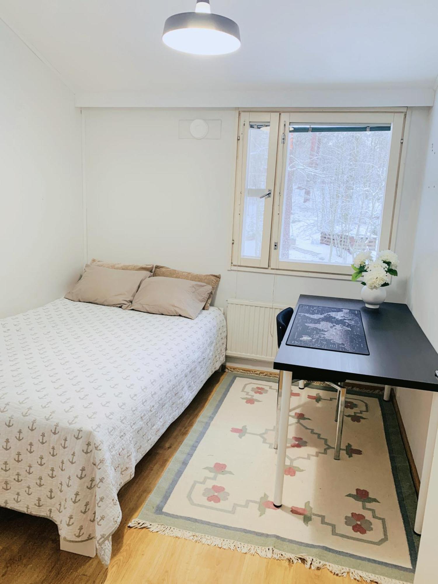 Private Rooms Near Metro, Free Parking,Direct Bus From Airport ヘルシンキ エクステリア 写真