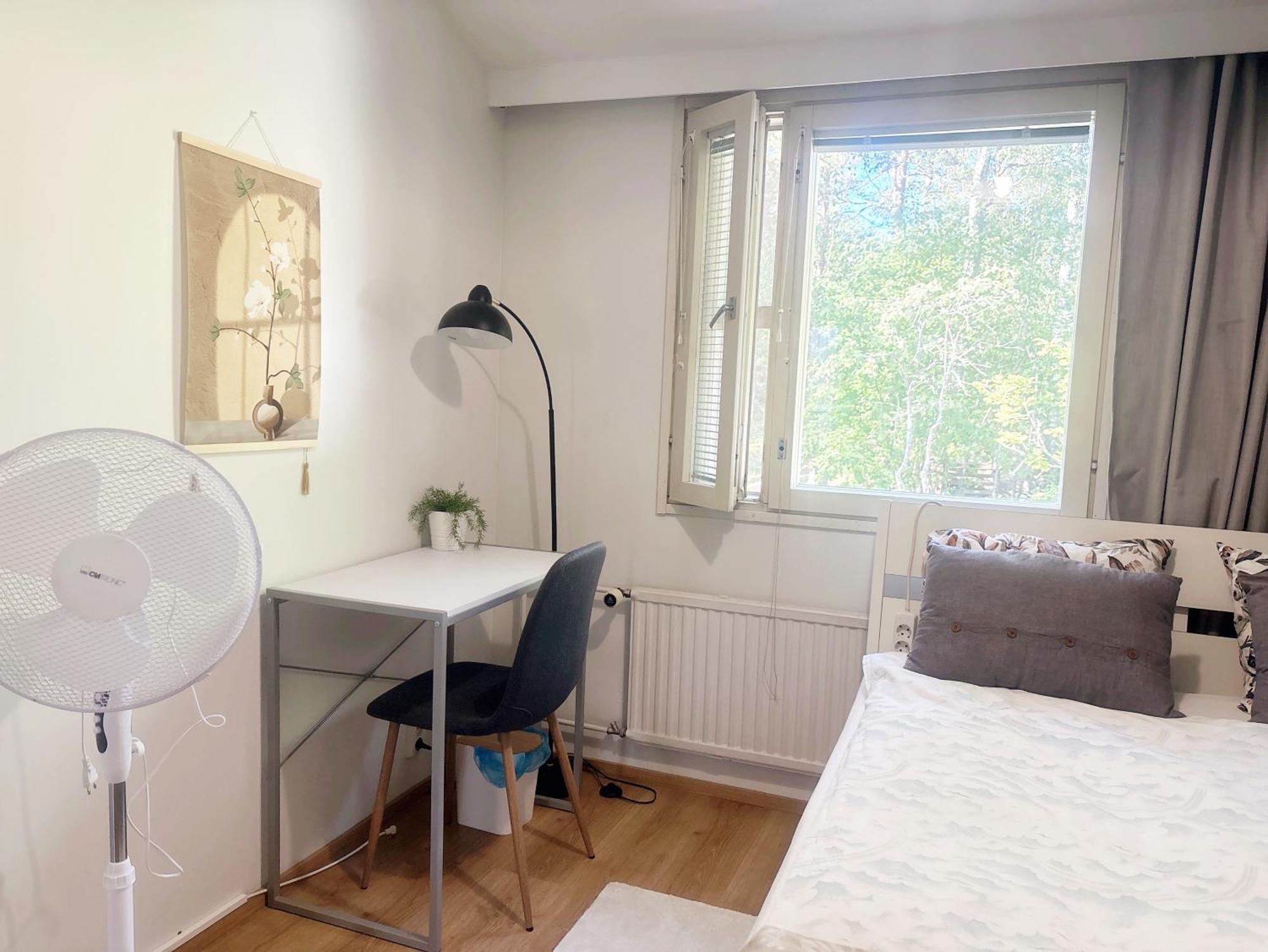Private Rooms Near Metro, Free Parking,Direct Bus From Airport ヘルシンキ エクステリア 写真